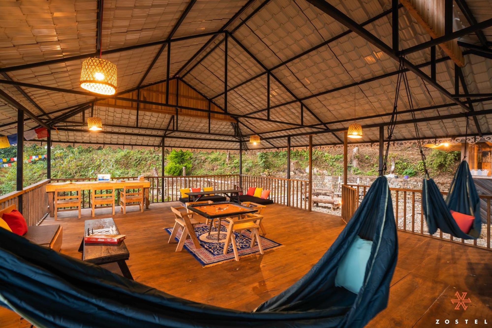 Zostel Rinchenpong Hostel Exterior photo